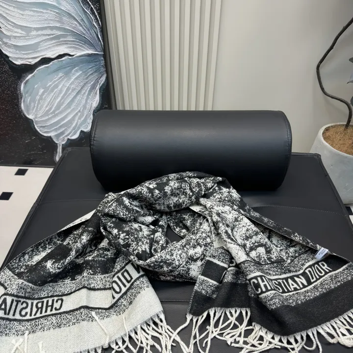 スーパーコピー ディオール マフラー