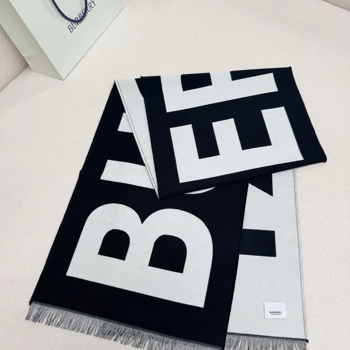 スーパーコピー バーバリー ス マフラー