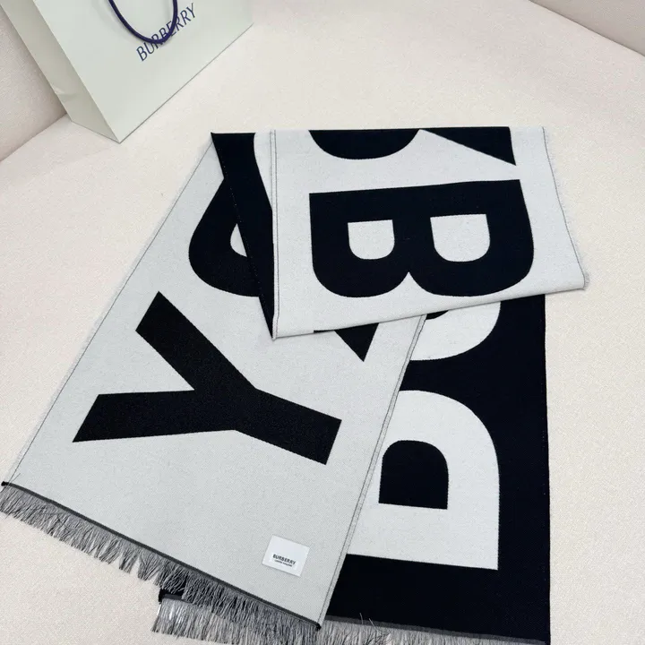 スーパーコピー バーバリー ス マフラー