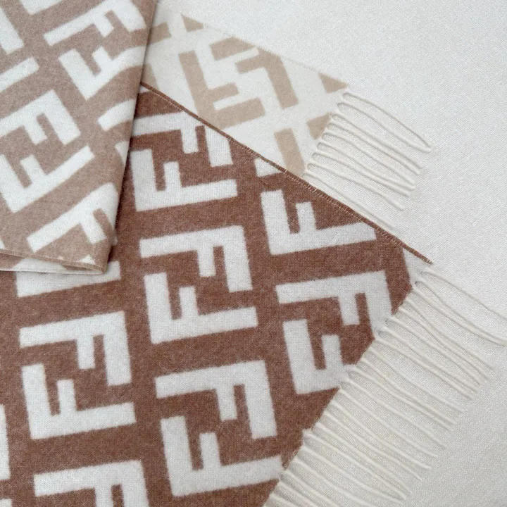 スーパーコピー フェンディ マフラー