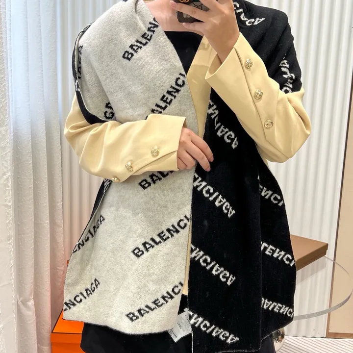 スーパーコピー バレンシアガ マフラー