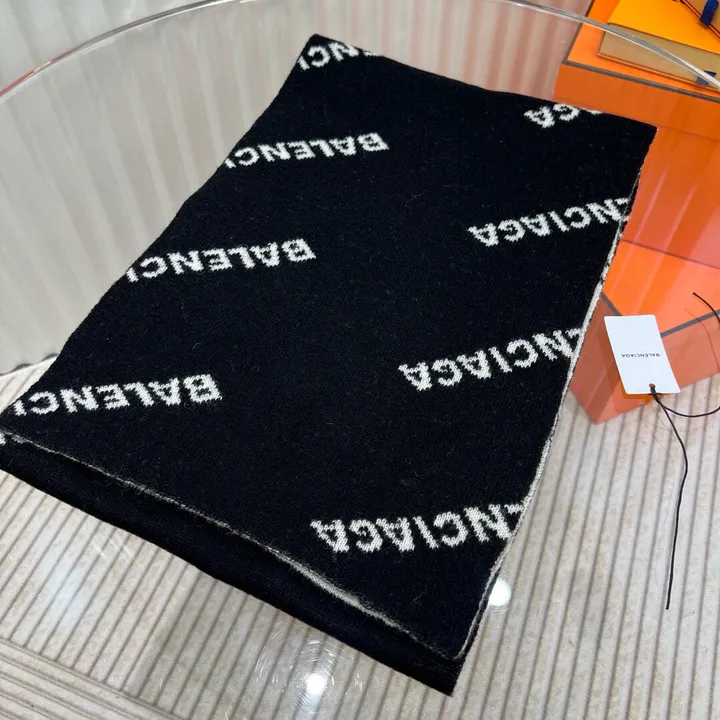 スーパーコピー バレンシアガ マフラー