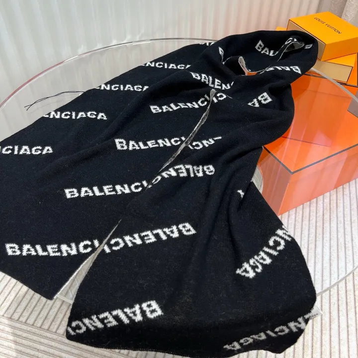 スーパーコピー バレンシアガ マフラー