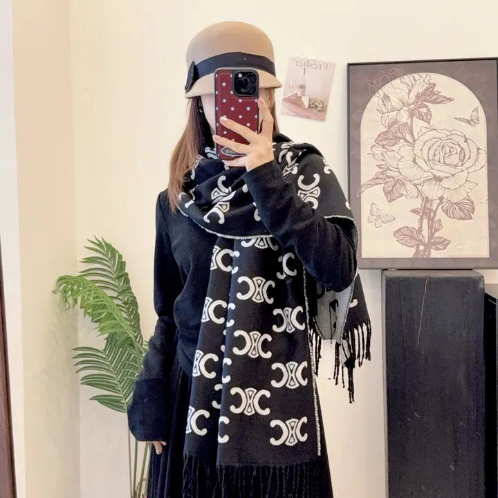 スーパーコピー セリーヌ マフラー