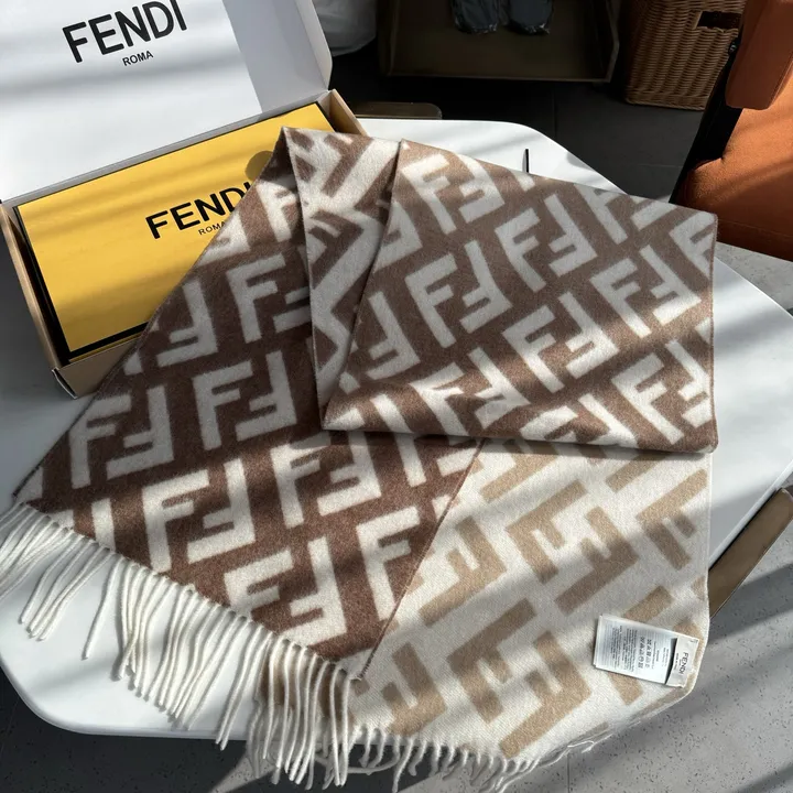 スーパーコピー フェンディ マフラー