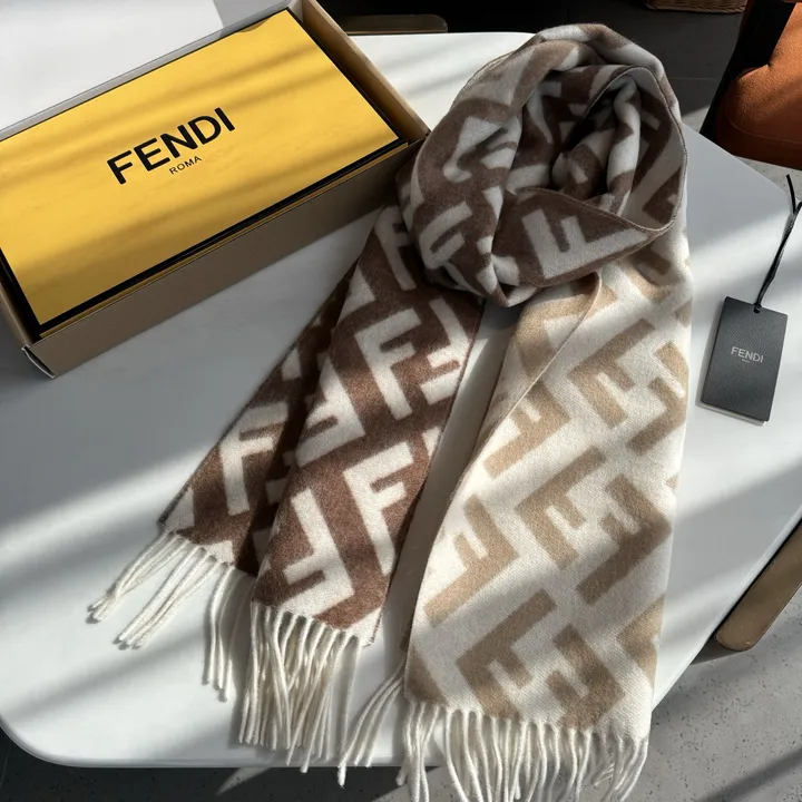 スーパーコピー フェンディ マフラー