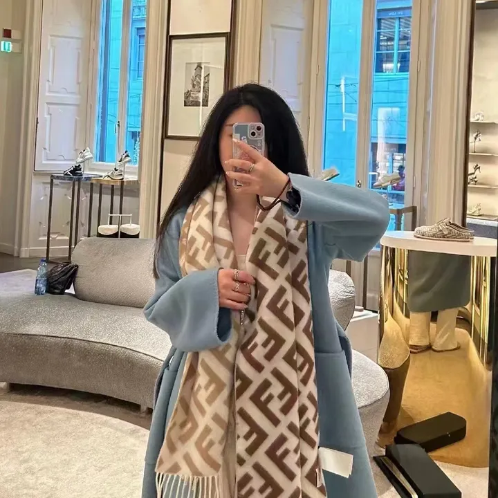 スーパーコピー フェンディ マフラー