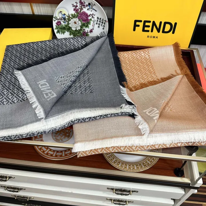 スーパーコピー フェンディ マフラー