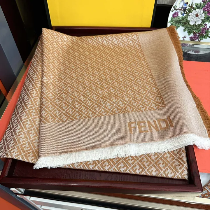 スーパーコピー フェンディ マフラー