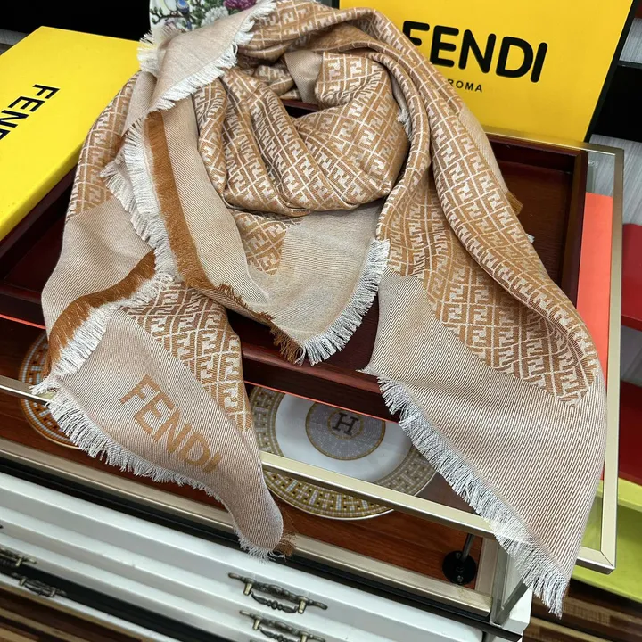 スーパーコピー フェンディ マフラー