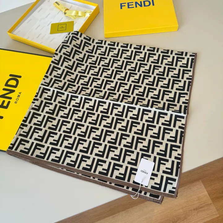 スーパーコピー フェンディ マフラー