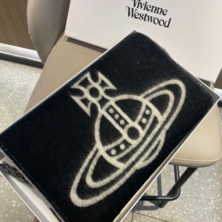 スーパーコピー ヴィヴィアン・ウエストウッド マフラー