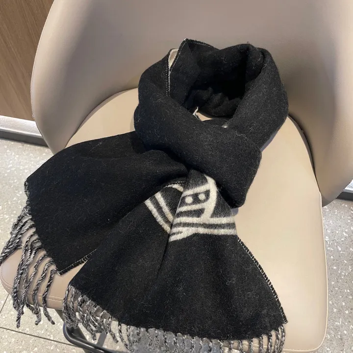 スーパーコピー ヴィヴィアン・ウエストウッド マフラー