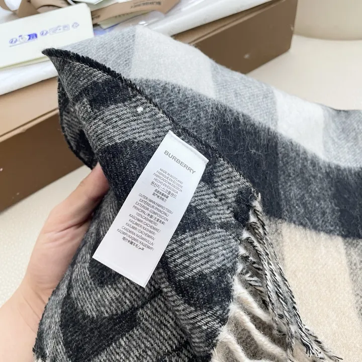 スーパーコピー バーバリー ス マフラー