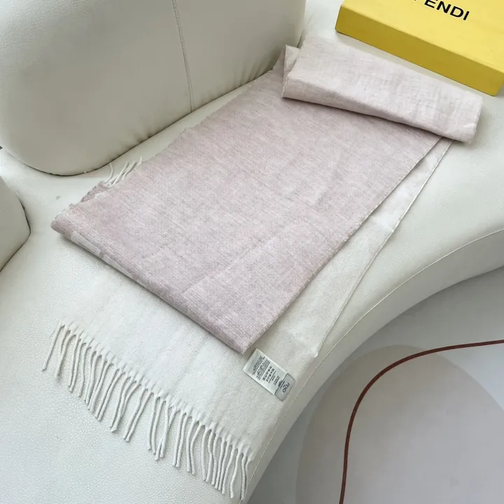 スーパーコピー フェンディ マフラー