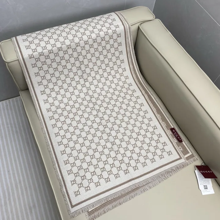 スーパーコピー グッチ マフラー