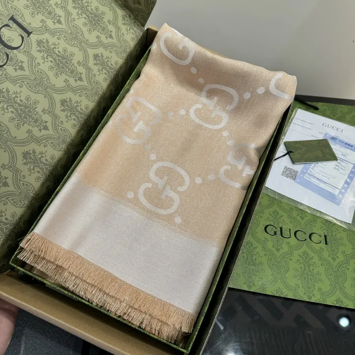 スーパーコピー グッチ マフラー