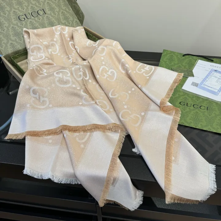 スーパーコピー グッチ マフラー