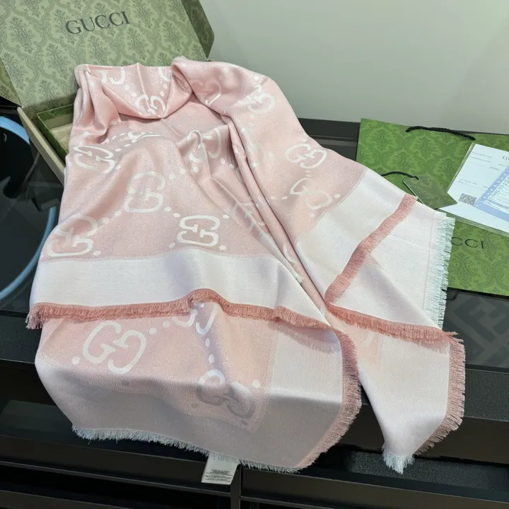 スーパーコピー グッチ マフラー