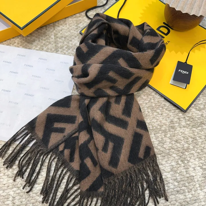 スーパーコピー フェンディ マフラー