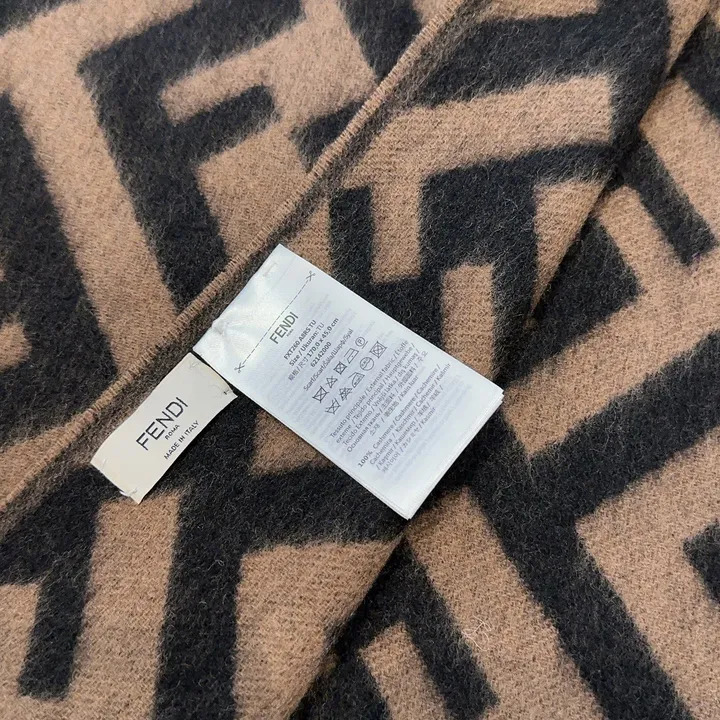 スーパーコピー フェンディ マフラー