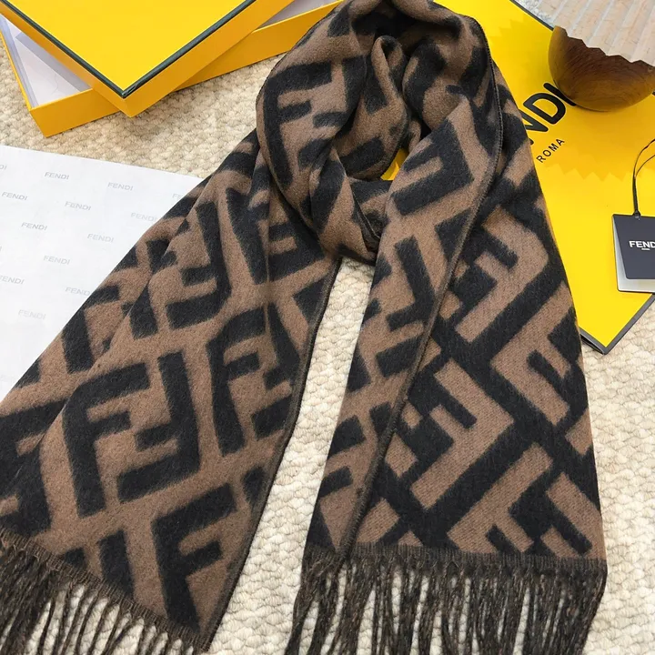 スーパーコピー フェンディ マフラー