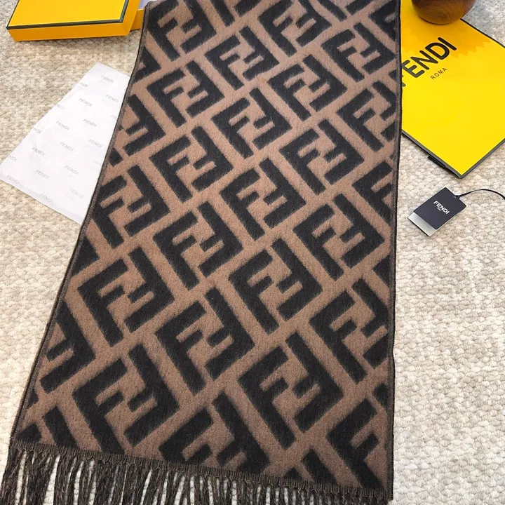 スーパーコピー フェンディ マフラー