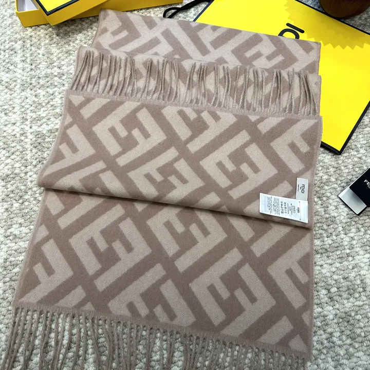 スーパーコピー フェンディ マフラー