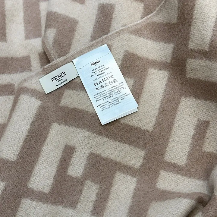 スーパーコピー フェンディ マフラー