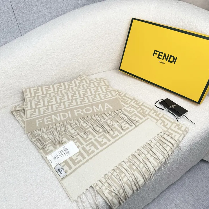 スーパーコピー フェンディ マフラー