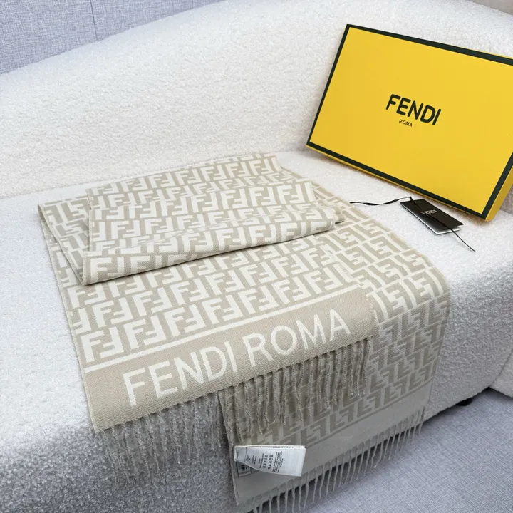 スーパーコピー フェンディ マフラー