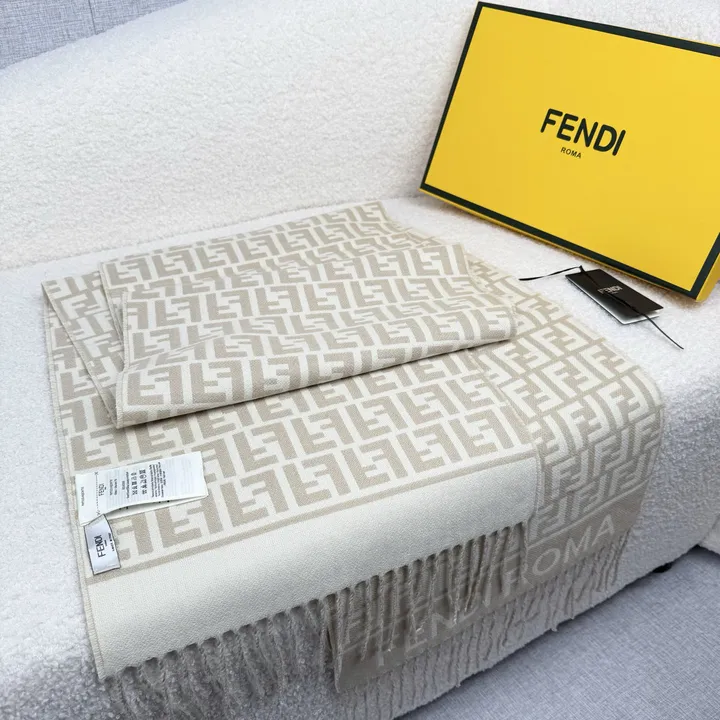 スーパーコピー フェンディ マフラー