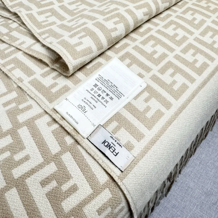 スーパーコピー フェンディ マフラー