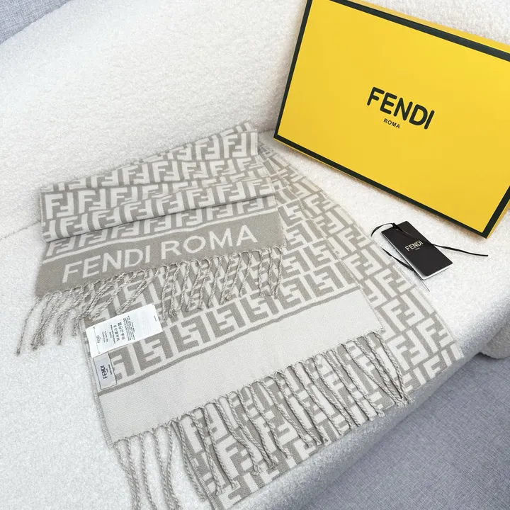 スーパーコピー フェンディ マフラー