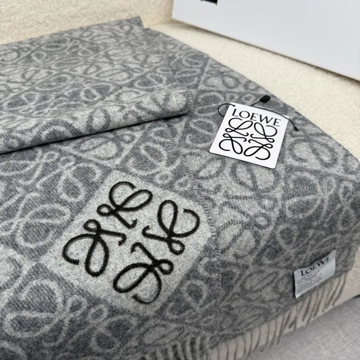 スーパーコピー ロエベ マフラー