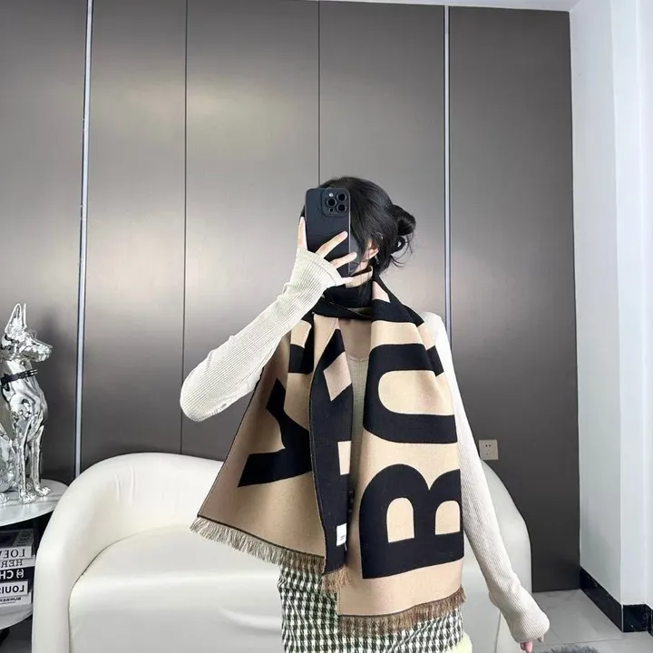 スーパーコピー バーバリー ス マフラー