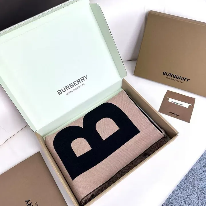 スーパーコピー バーバリー ス マフラー