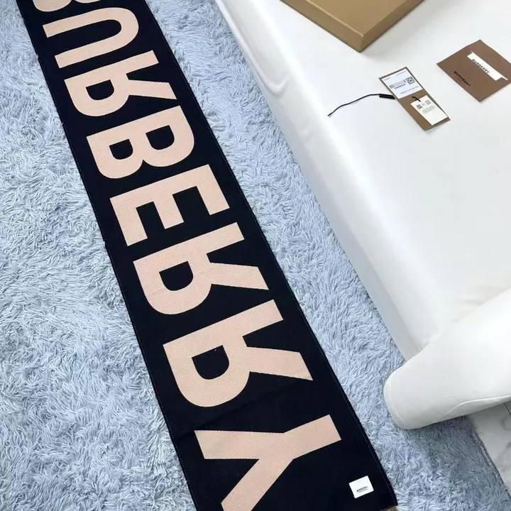 スーパーコピー バーバリー ス マフラー