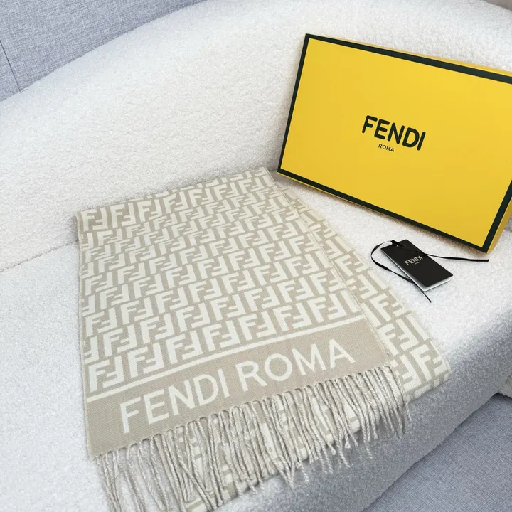 スーパーコピー フェンディ マフラー