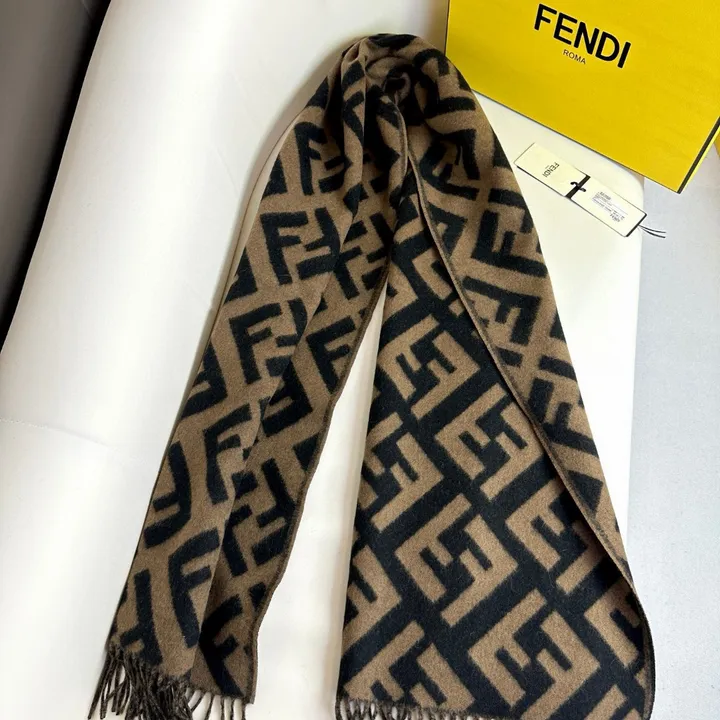 スーパーコピー フェンディ マフラー