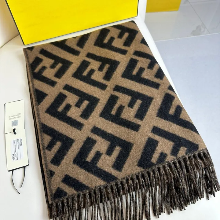 スーパーコピー フェンディ マフラー