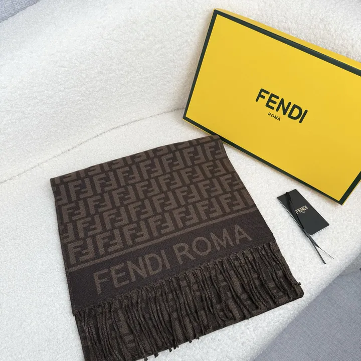 スーパーコピー フェンディ マフラー