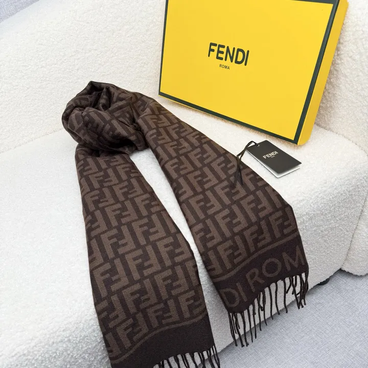 スーパーコピー フェンディ マフラー