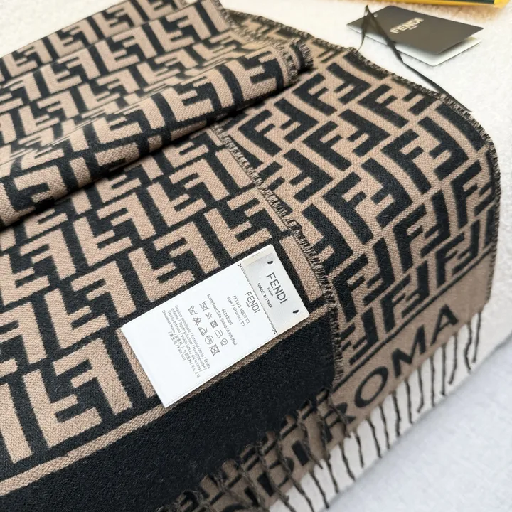 スーパーコピー フェンディ マフラー