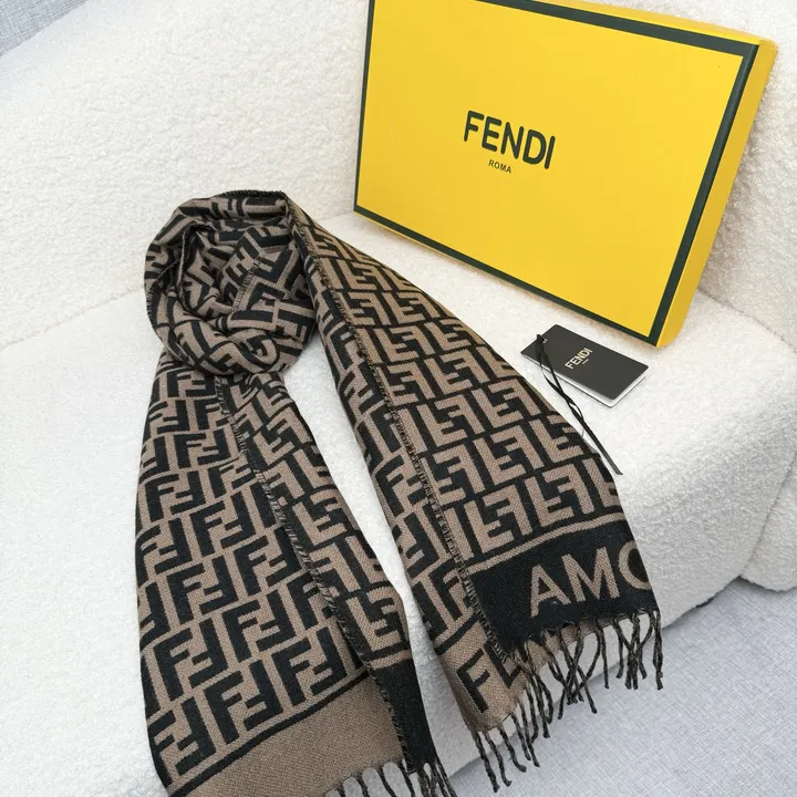 スーパーコピー フェンディ マフラー