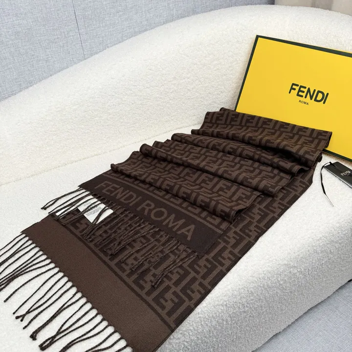 スーパーコピー フェンディ マフラー