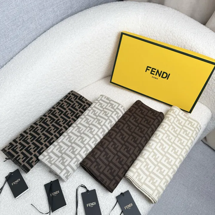 スーパーコピー フェンディ マフラー