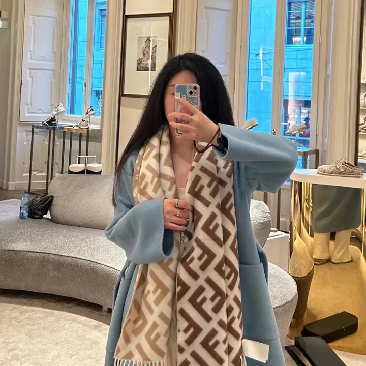 スーパーコピー フェンディ マフラー