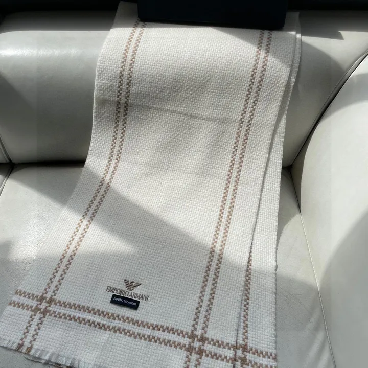 スーパーコピー アルマーニ マフラー