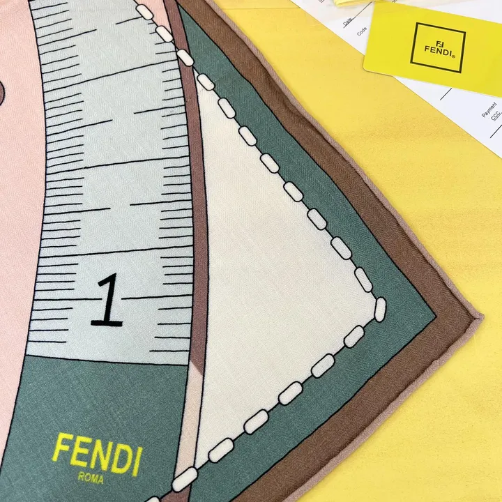 スーパーコピー フェンディ マフラー